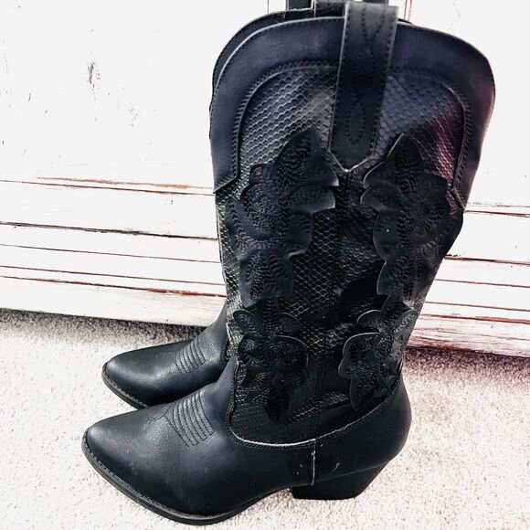 Rampage Black Ankle Boots with Floral Design - Picture 1 of 9